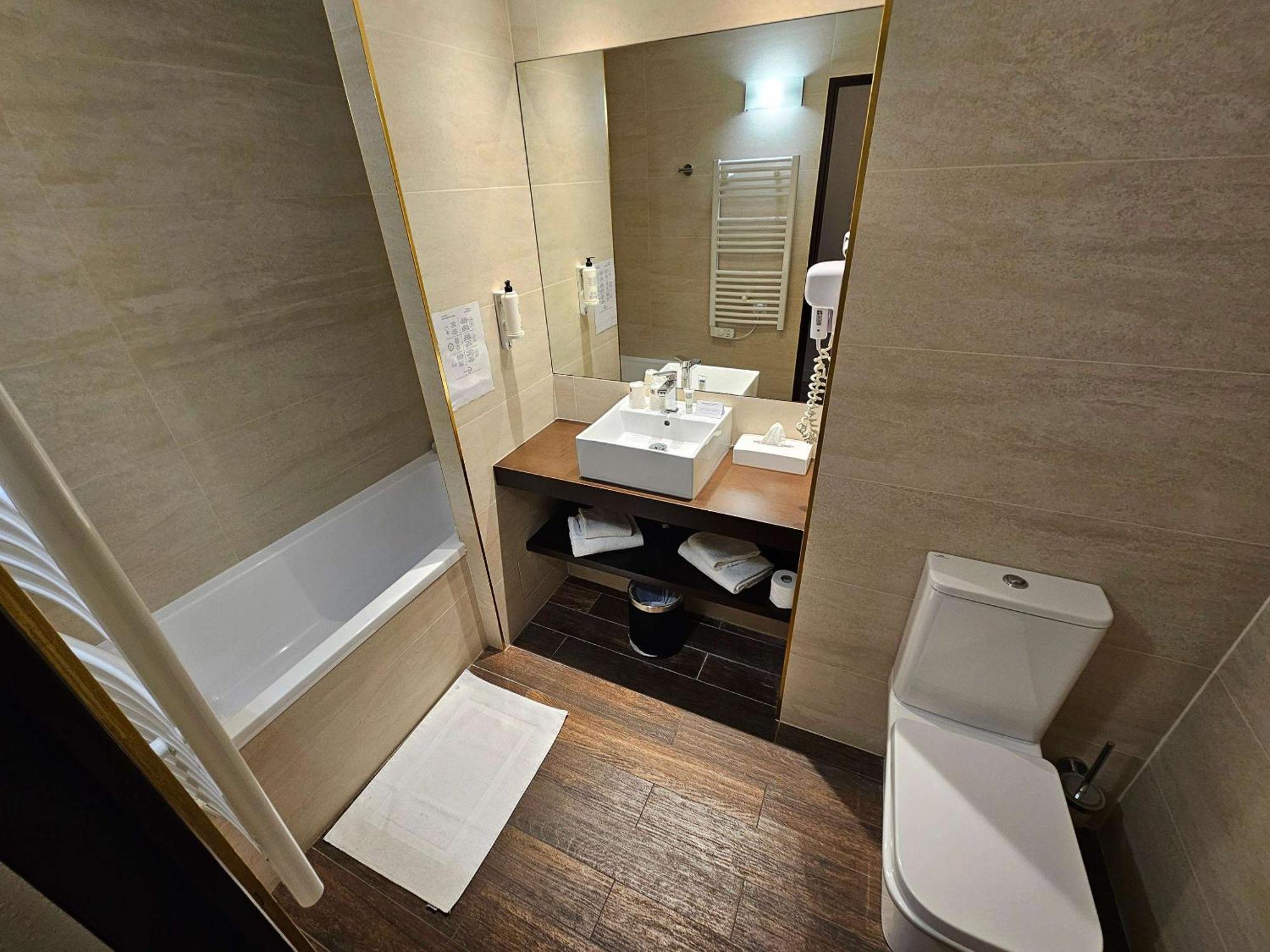 Best Western Terre De Provence 르 카네 데 모르 외부 사진